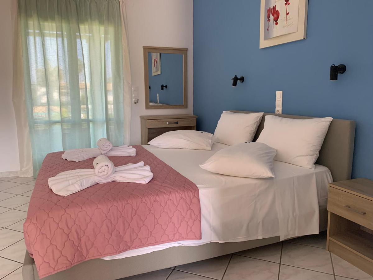 Eleftheria Studios And Apartments Acharavi  Ngoại thất bức ảnh