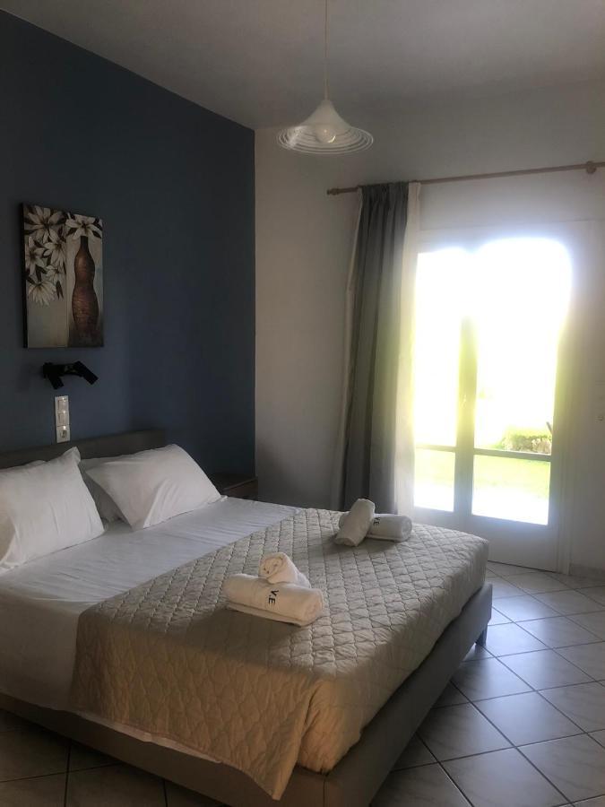 Eleftheria Studios And Apartments Acharavi  Ngoại thất bức ảnh